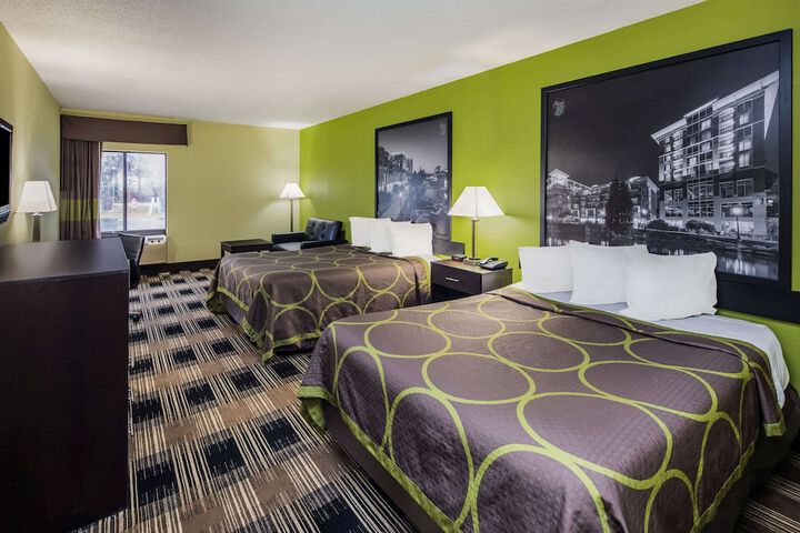 Room 17 of 19