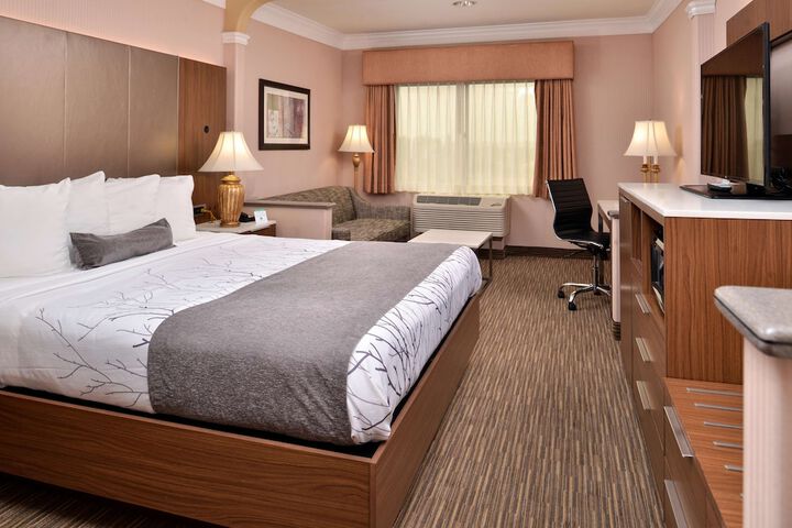 Room 9 of 28