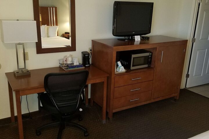 Room 16 of 39