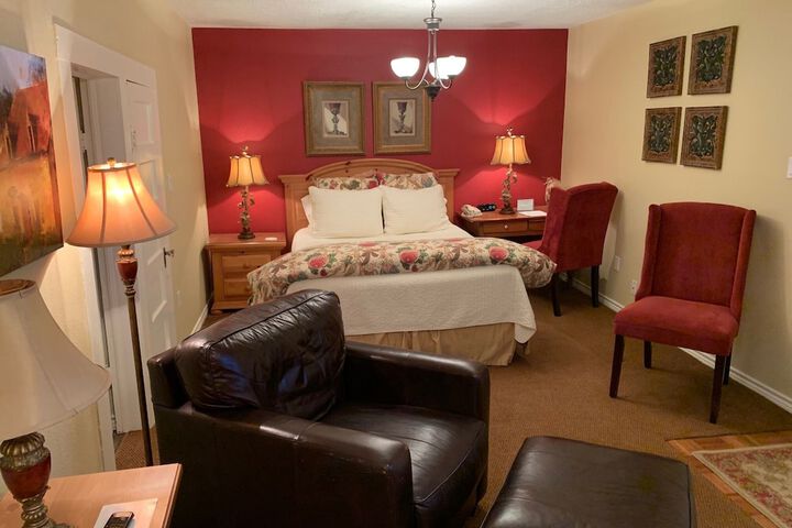 Room 33 of 96