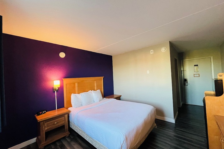 Room 12 of 12