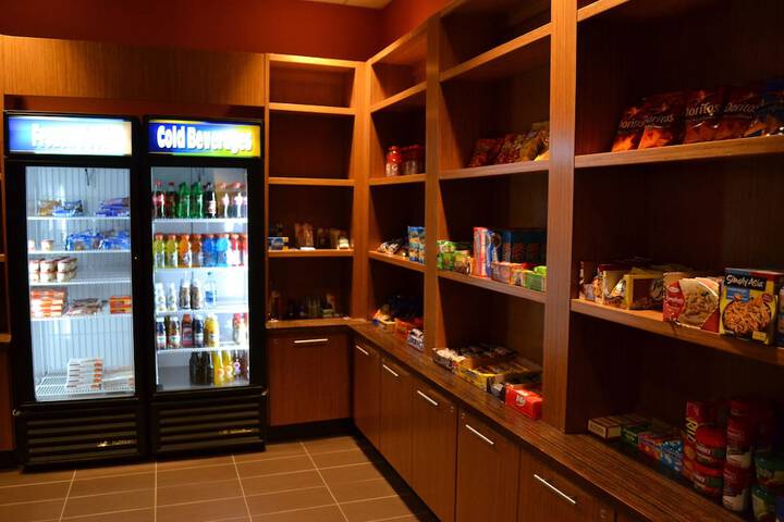 Holiday Inn Hotel & Suites Charleston West by IHG