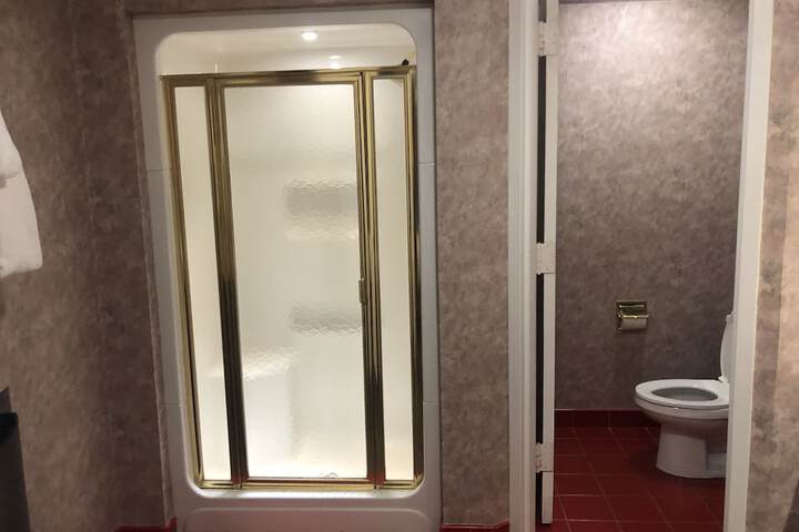 Room 11 of 51