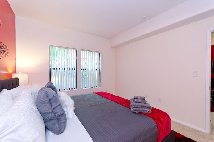 Room 27 of 65