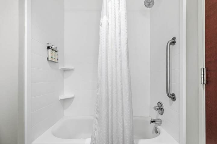 Holiday Inn Express Hotel & Suites FLORENCE NORTHEAST by IHG