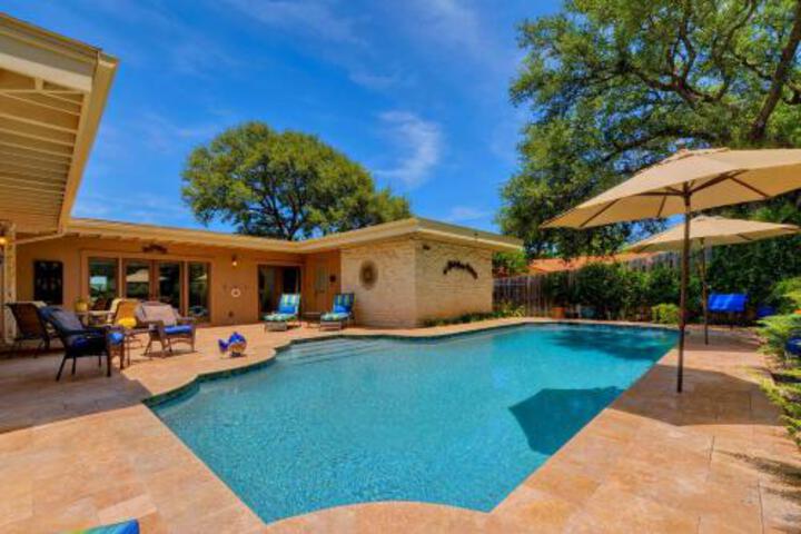 Challenger Holiday Home