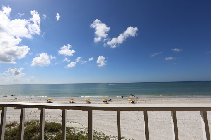 Shoreline Island Resort - Exclusively Adult