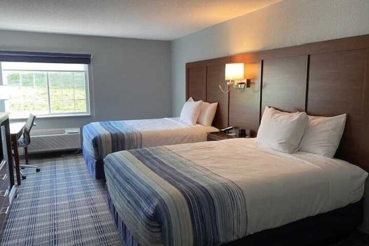 AmericInn by Wyndham Williamsburg