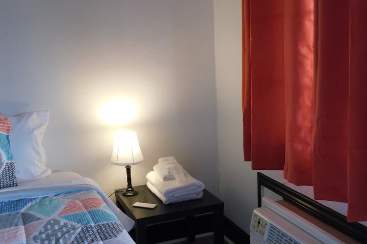 Room 19 of 27