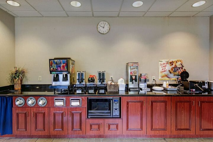 Breakfast/Coffee Service 21 of 23