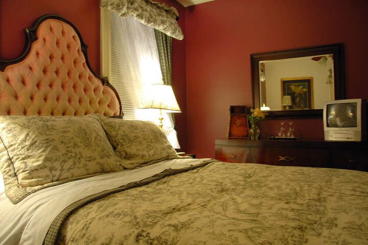 Room 16 of 36