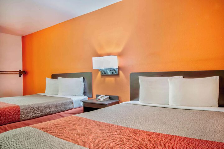 Room 25 of 58