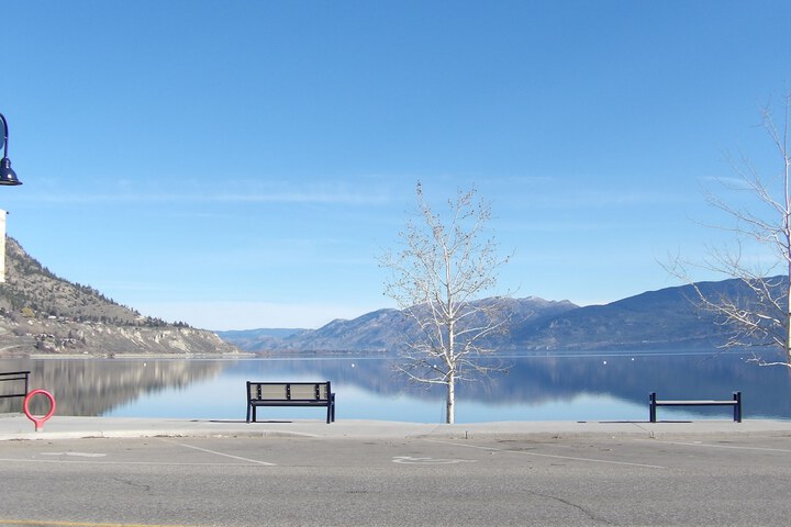 Okanagan Lakefront Resort