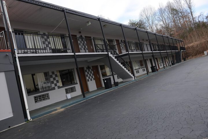 Hotel 4 of 43