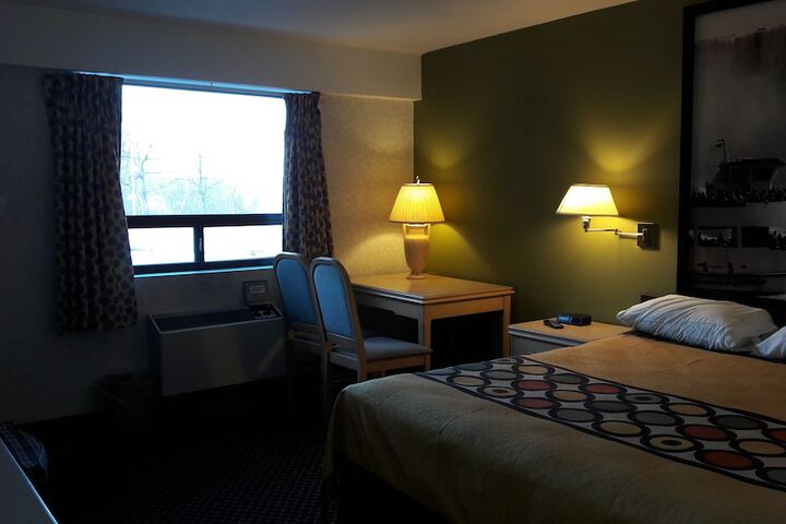 Room 28 of 31