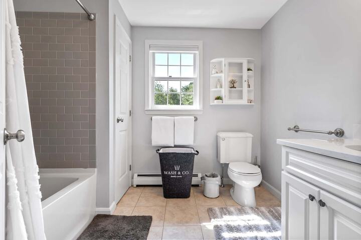 Maine Adventure 3BR Oasis Awaits!