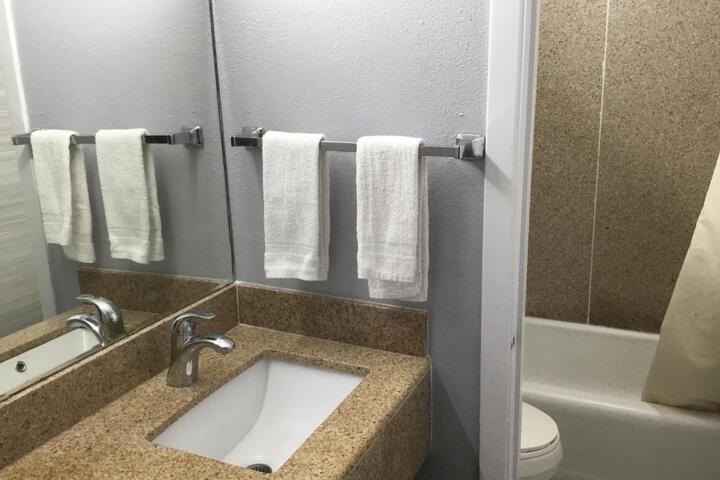Budget Inn Plainview