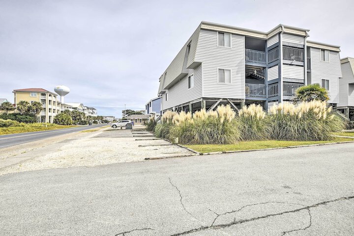 Cozy Ocean Isle Beach Condo Steps to the Beach!