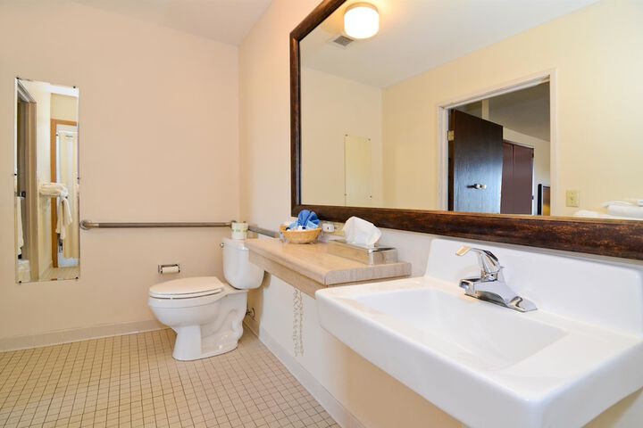 Room 42 of 46