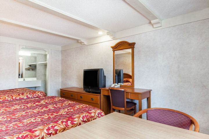 Room 15 of 17
