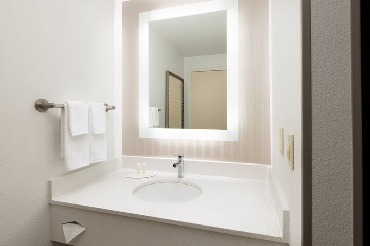 Room 14 of 49