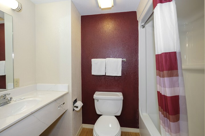 Room 8 of 38