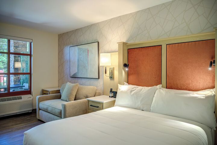 Room 21 of 120