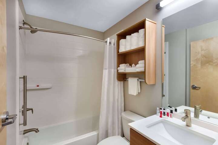 Room 13 of 25