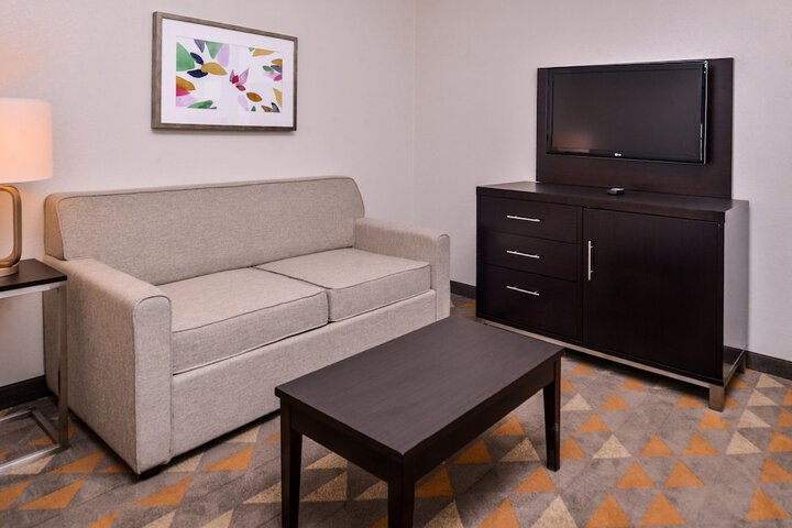 Room 17 of 39