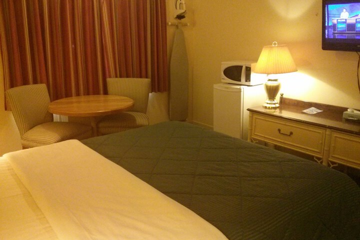 Room 17 of 41