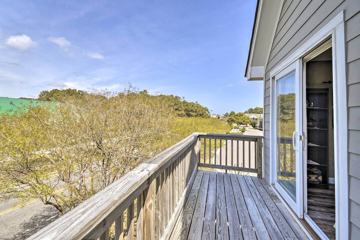 Home w / Deck in Corolla Light: Walk to Beach!