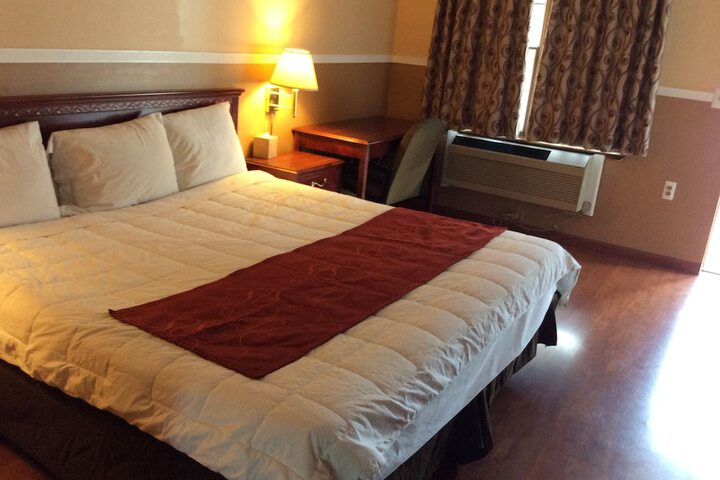 Room 10 of 46