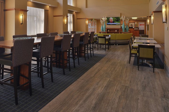 Hotel Interior 10 of 33