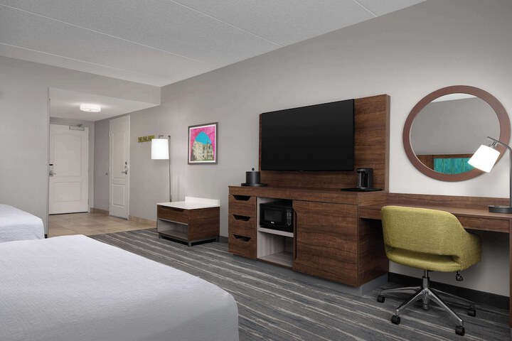 Hampton Inn & Suites Durham / North I-85