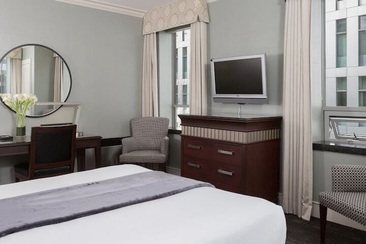 Room 34 of 42