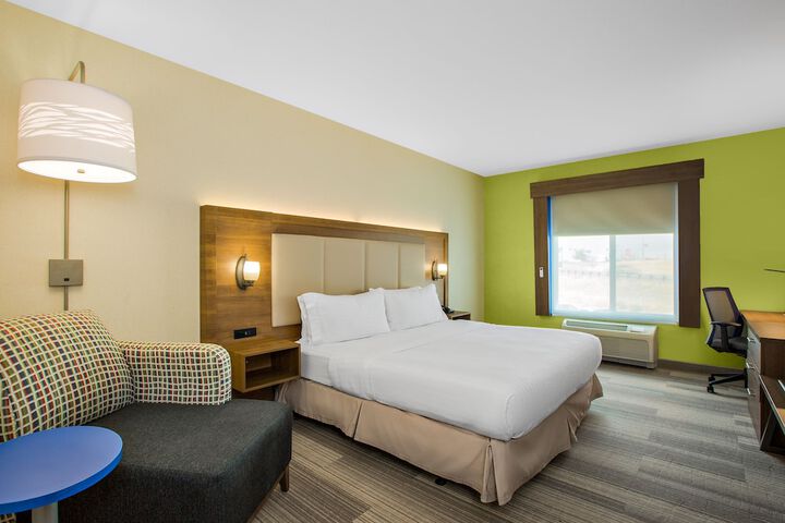 Holiday Inn Express & Suites Ontario by IHG