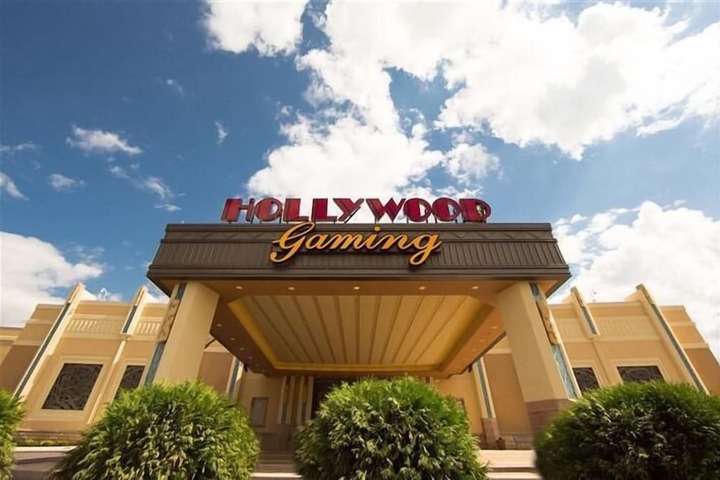 Holiday Inn Express & Suites Youngstown West - Austintown by IHG