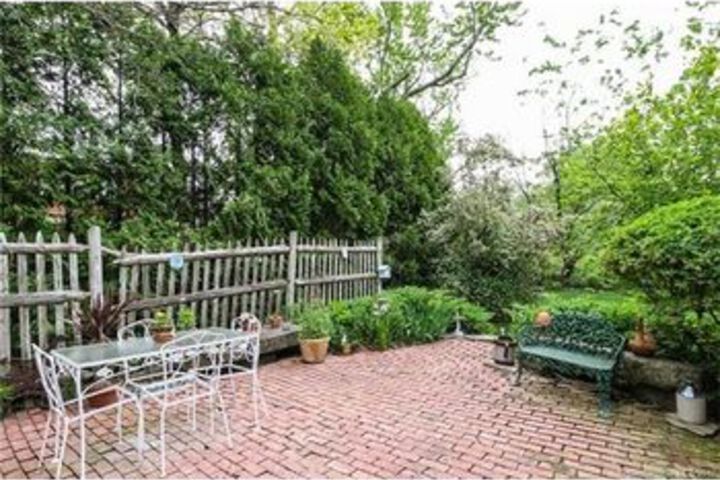 Chester Bulkley House Bed & Breakfast