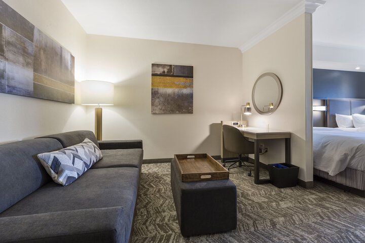 Room 14 of 25