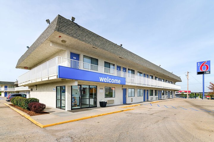 Hotel 8 of 74