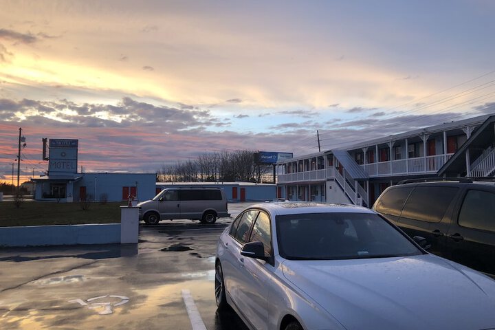 New Sea Breeze Motel