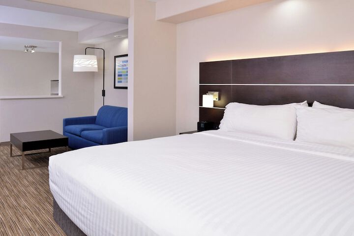Holiday Inn Express & Suites Laplace by IHG