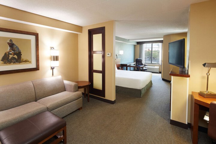 Room 15 of 32