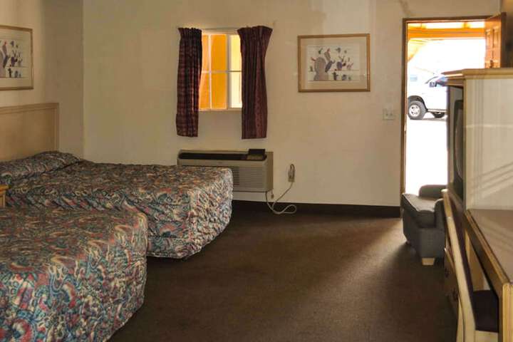 Room 26 of 35