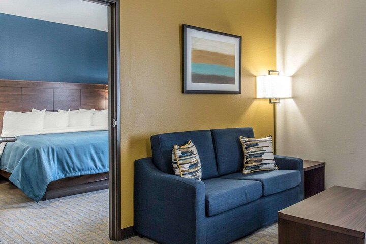 Room 18 of 52