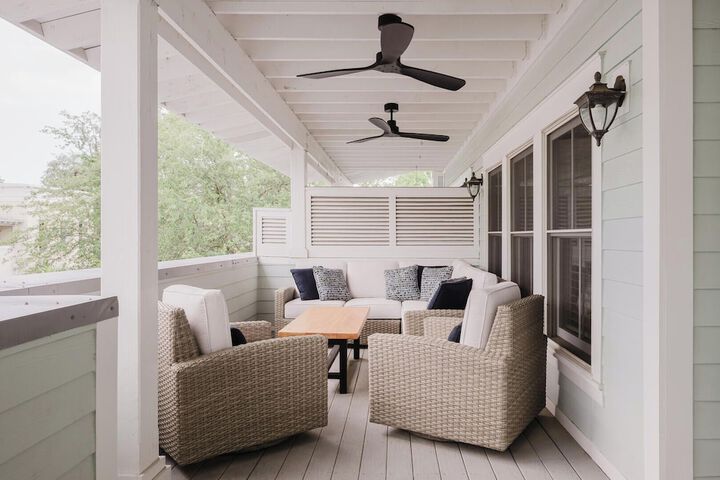 Lowcountry Landing! 3-story Townhouse in Old Towns Promenade