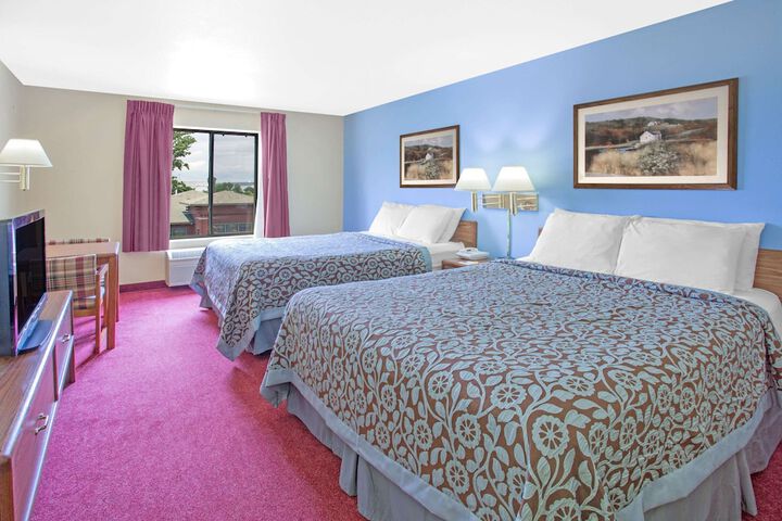 Room 9 of 15