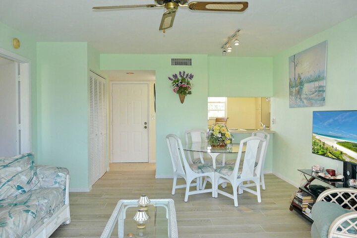 Room 12 of 26