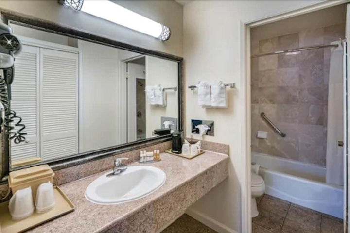 Room 15 of 29