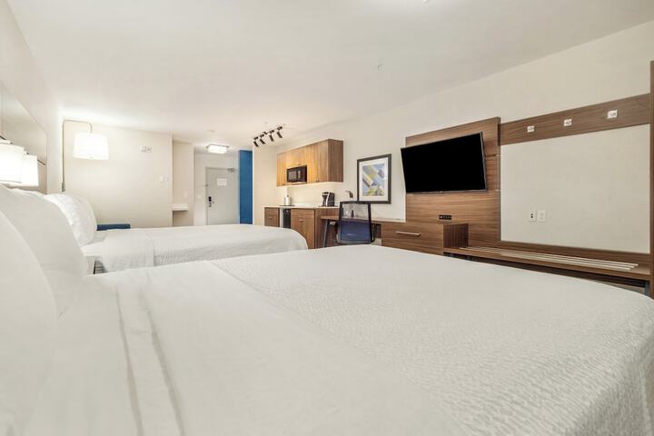 Room 306 of 348